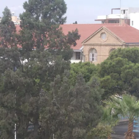 Apartment Luxury 2 Bedroom Central Larnaca