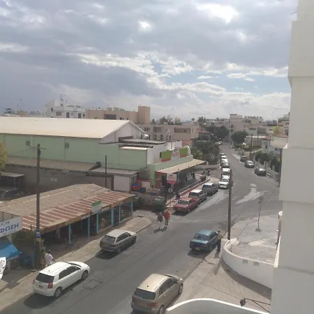 Luxury 2 Bedroom Central Larnaca