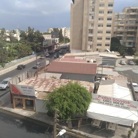 Luxury 2 Bedroom Central شقة لارنكا
